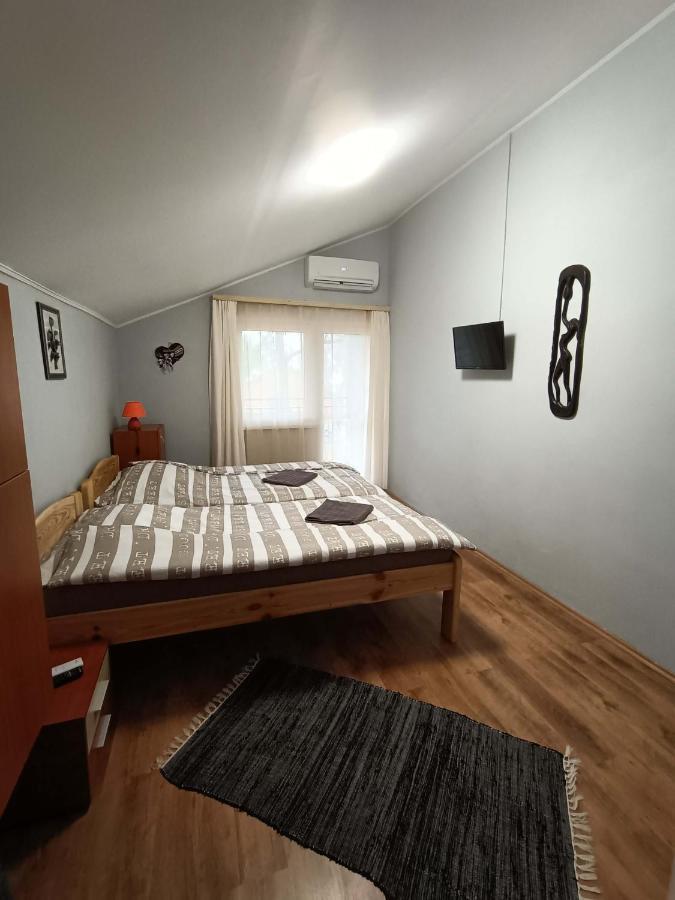 Toelgyfa Vendeghaz Hotel บาลาตอนส์เซแปซด์ ภายนอก รูปภาพ
