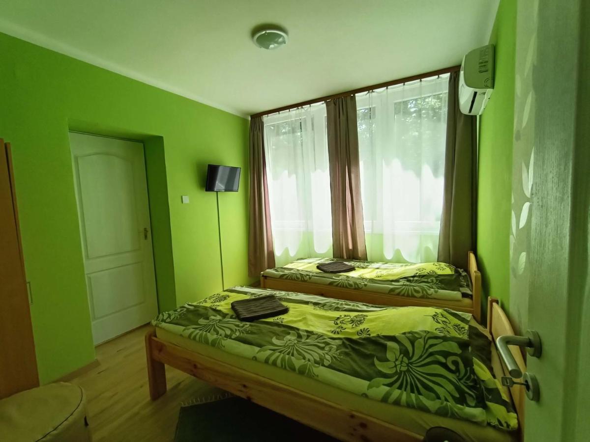 Toelgyfa Vendeghaz Hotel บาลาตอนส์เซแปซด์ ภายนอก รูปภาพ