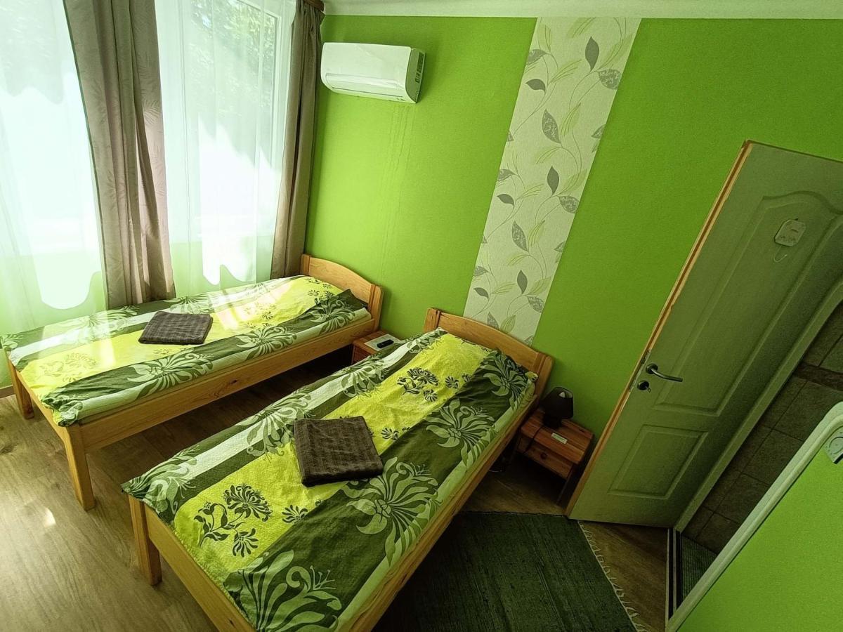 Toelgyfa Vendeghaz Hotel บาลาตอนส์เซแปซด์ ภายนอก รูปภาพ