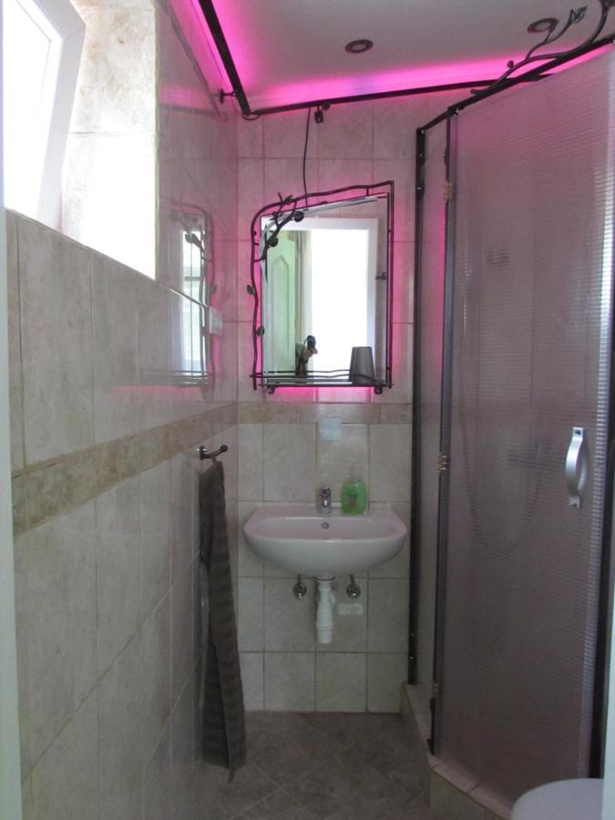 Toelgyfa Vendeghaz Hotel บาลาตอนส์เซแปซด์ ภายนอก รูปภาพ